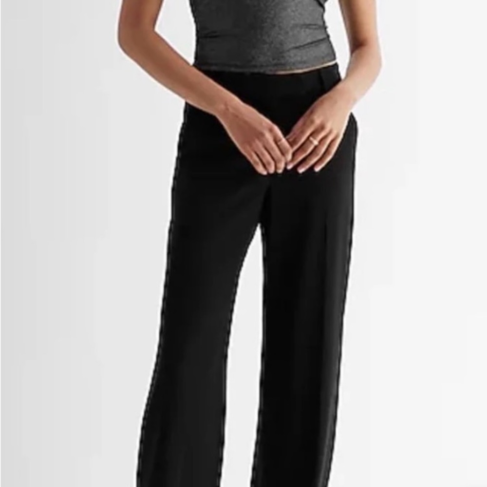 NWOT express large halter neck  cropped tank - Picture 6 of 9